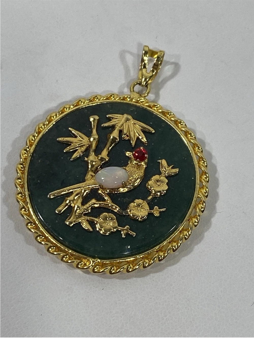 Vtg Round Jade Good Luck Pendant Bird Gemstones Chinese Blessing Disc Shape